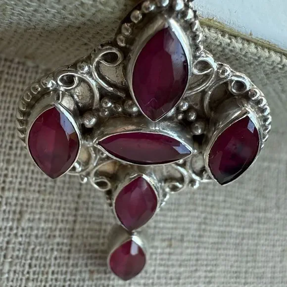 VINTAGE STERLING SILVER & RUBY MARQUISE PENDANT ✨